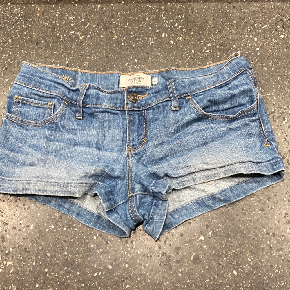 A&F stretch shorts